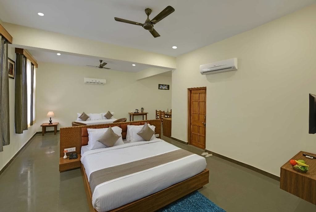 Palm Valley Svasti Resort Nai Luaran gambar